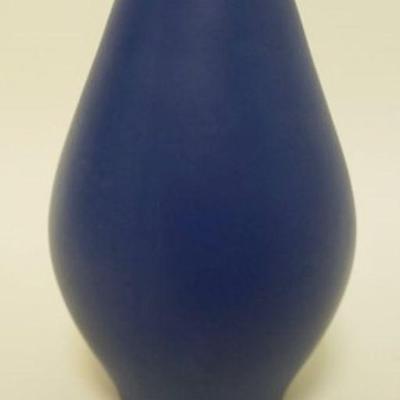 1196	ART POTTERY COBALT MATTE FINISHED VASE, APPROXIMATELY 6 IN H
