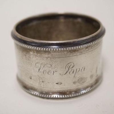 1136	STERLING NAPKIN RING, INSCRIBED *VOOR PAPA* ECHT ZILVER, 0.5 OZT

