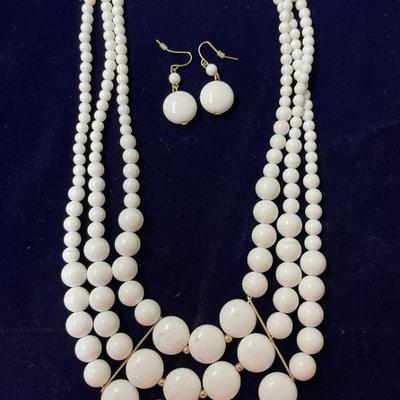 graduating statement necklace w/matching earrings