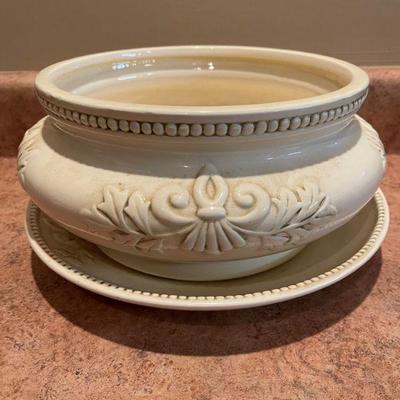 pot with matching plate