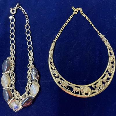 chunky gold tone & glass bead necklace / gold tone collar animal necklace