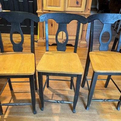 3 bar stools