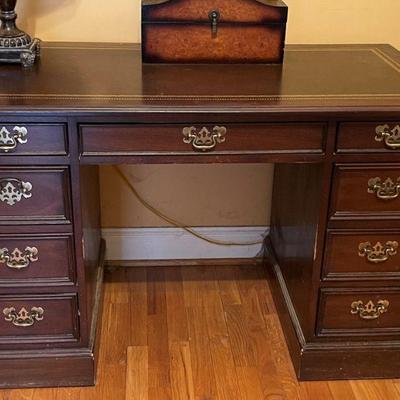 desk w/7 drawers (Sligh Furniture Company)