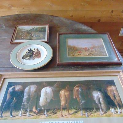 assortment of decore