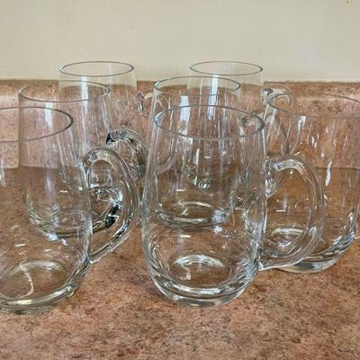 8- clear glass mugs