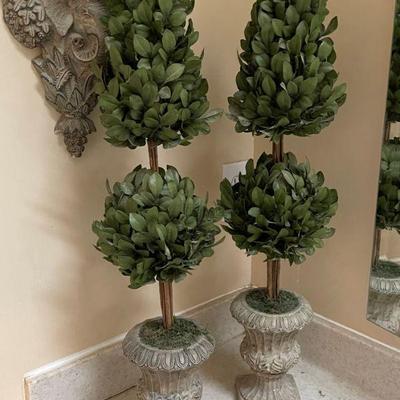  pair of topiaries 