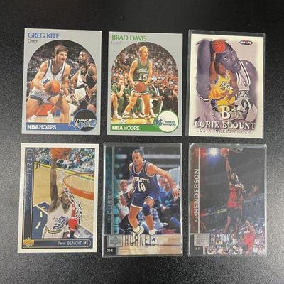 We have tons of gold and sterling silver jewelry options to choose from that are perfect for a Valentine's Day gift (or to treat...