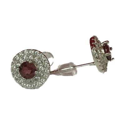 We have tons of gold and sterling silver jewelry options to choose from that are perfect for a Valentine's Day gift (or to treat...