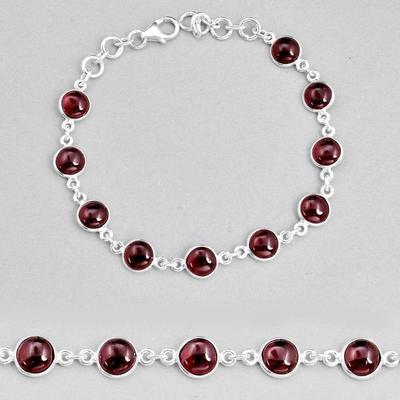 We have tons of gold and sterling silver jewelry options to choose from that are perfect for a Valentine's Day gift (or to treat...