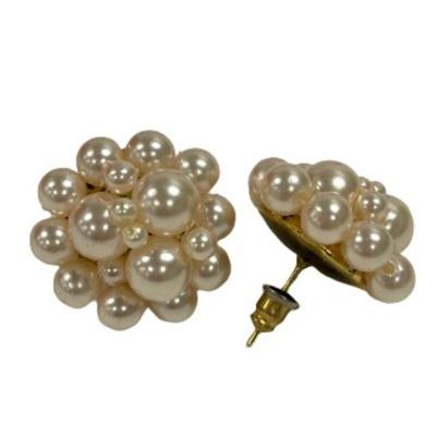 We have tons of gold and sterling silver jewelry options to choose from that are perfect for a Valentine's Day gift (or to treat...