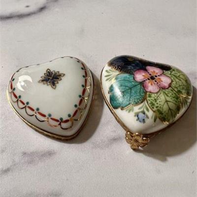 Lot 004
Sweet Limoges Heart-Shaped China Trinket Box