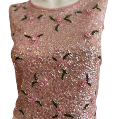 Lot 125
Vintage 50s PINK Beaded Wool Shimmy Top SZ