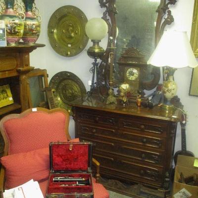 Rococo Victorian Dresser w/ Mirror,assorted antique lighting, Clocks, Porcelian English Vases