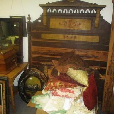 Victorian Cottage Bed