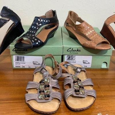 Clarkâ€™s Sandals size 5