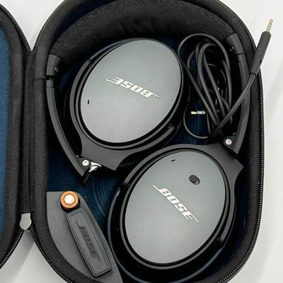 Bose Headphones With Airplane Attachment

