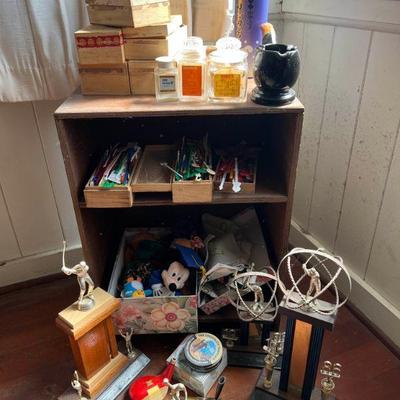 MHT068- Mystery Household Goods & Wooden Shelf Lot