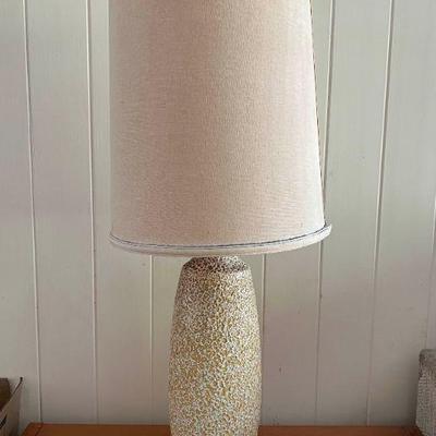 MHT020- Vintage Textured Table Lamp