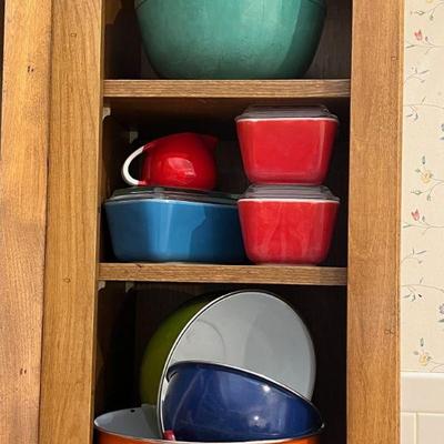 Pyrex bowls and fridge dishes