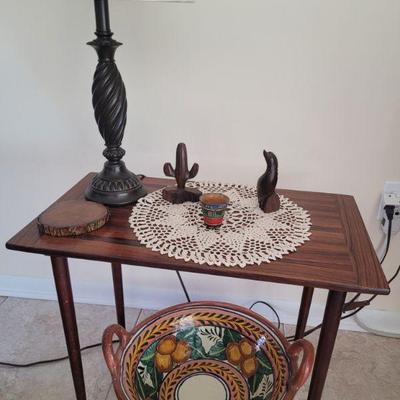 End table, large bowl and a lamp