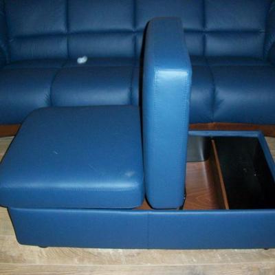 ***BIN***Ekornes Stressless Double Ottoman with Table, Priced $900.00