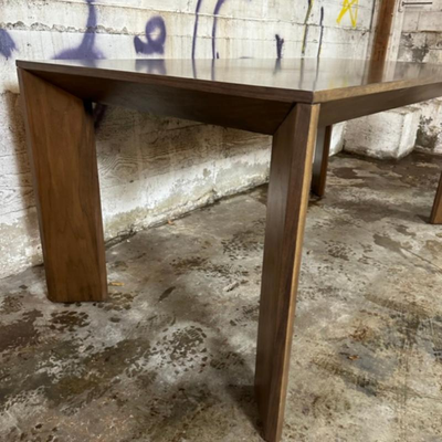 $850 restoration hardware dining table	