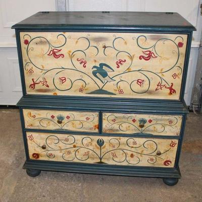 306: Thomasville Replica Collection 3 drawer blanket box in the Pennsylvania Dutch style paint approx. 38" w x 20" d x 39" h