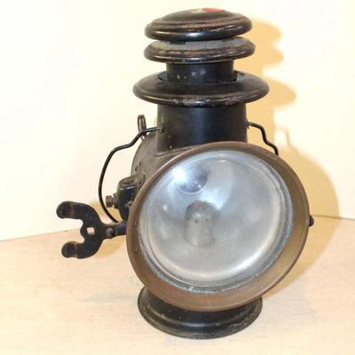 341: Antique Dietz driving lamp with mounting bracket in original found condition approx. 7" w x 7" d x 12" h