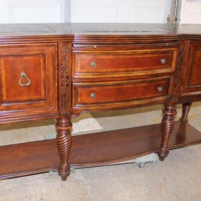 192: Broyhill mahogany 2 door 2 drawer 3 section marble top buffet with pullout tray approx. 71