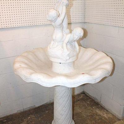 104: Beautiful Italian carved 5 section marble water fountain/bird bath with no noticeable damage in very nice condition approx. Foot...