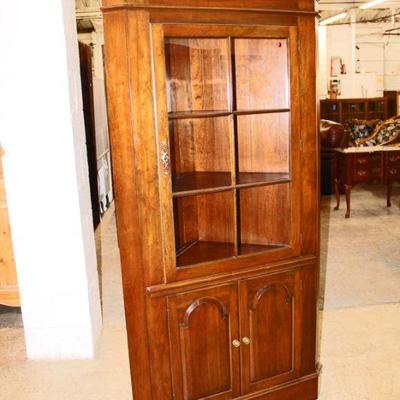 115: Pennsylvania House solid mahogany 6 pane 3 door corner cabinet approx. 42