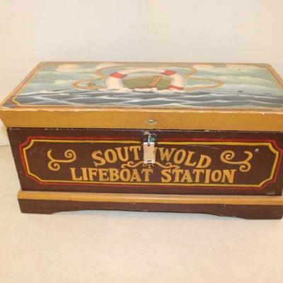 334: Paint decorated nautical style wooden box approx. 22" w x 11" d x 10" h