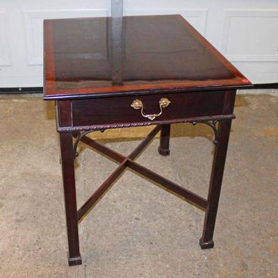 246: Nice Stickley banded burl mahogany Chippendale style 1 drawer lamp table in good condition approx. 23" w x 28" d x27" h