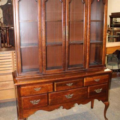 121: 2pc cherry finish 2 door 6 drawer queen Anne china buffet approx. China Top: 53