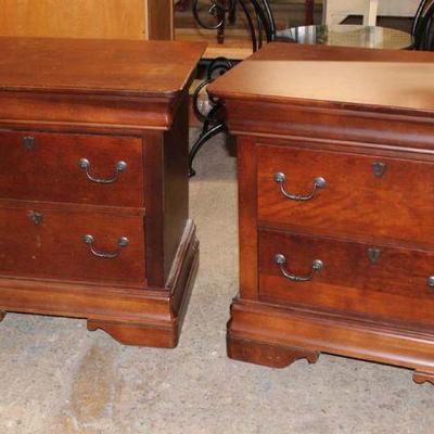 122: Pair of contemporary mahogany finish 2 drawer nightstands approx. 28