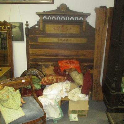 Cottage Victorian Bed