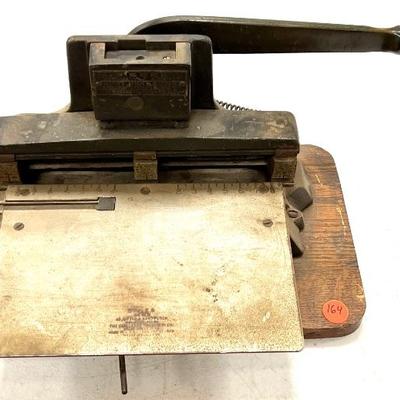 Commercial Hole Punch 