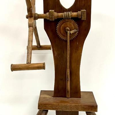 Wooden winder 