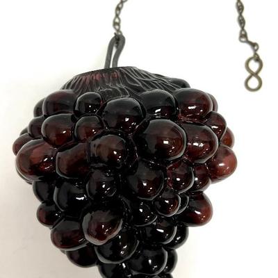 Hanging Grapes 