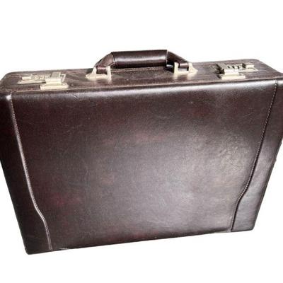 Solo Classic Black Leather Briefcase