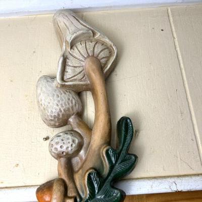 Vintage Chalkware Mushroom Wall DÃ©cor 