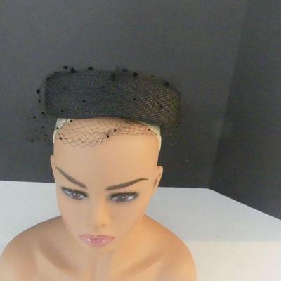 Vintage 1950s Black Pillbox Hat with Netting & Grossgrain Ribbon Bow