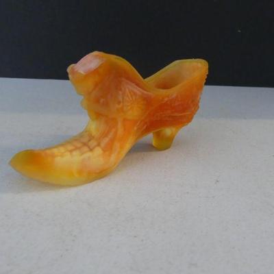 Vintage Boyd's Crystal Art Glass Orange Slag Cat Slipper - 6