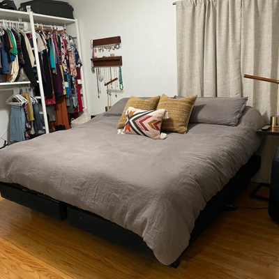 iComfort Serta King size bed on Beautyrest Black Luxury Adjustable Base