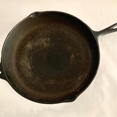 Lg. cast iron pan.