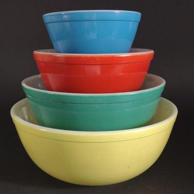 Pyrex Primary Colors Mixing Bowl Set