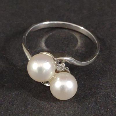 14K White Gold Pearls & Diamond Ring