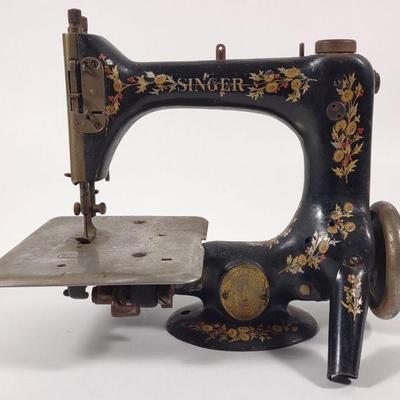 Singer Model 24 Portable Sewing Machine