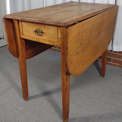 19th Century Gate Leg Drop Leaf Table