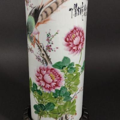 Chinese Republic Period Porcelain Hat Vase